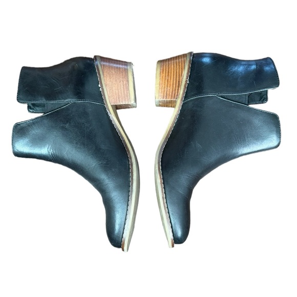 Cole Haan Signature Abbot Bootie Size 6 - Picture 8 of 9